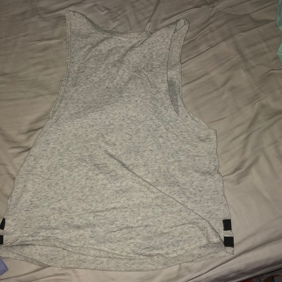 Tank top - Picture 2 of 3
